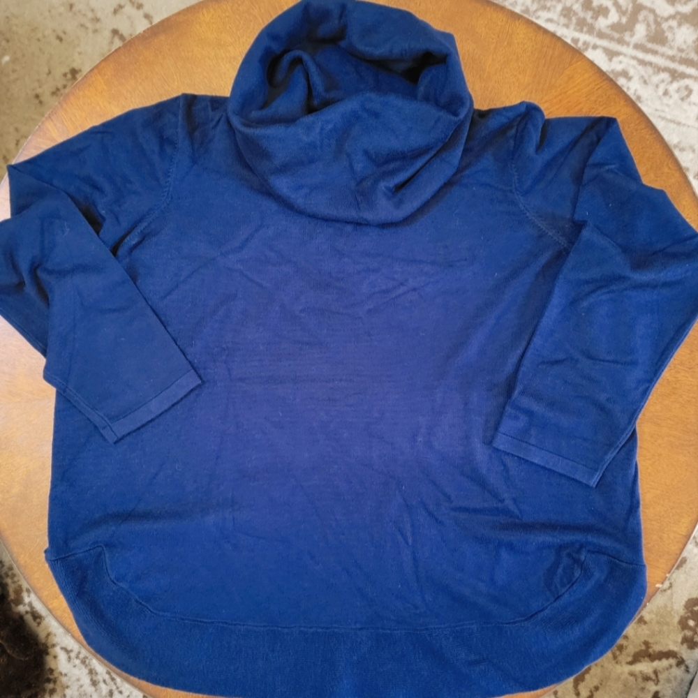 NAVY BLUE PLUS SIZE SWEATER 3X BNWOT - Picture 1 of 6